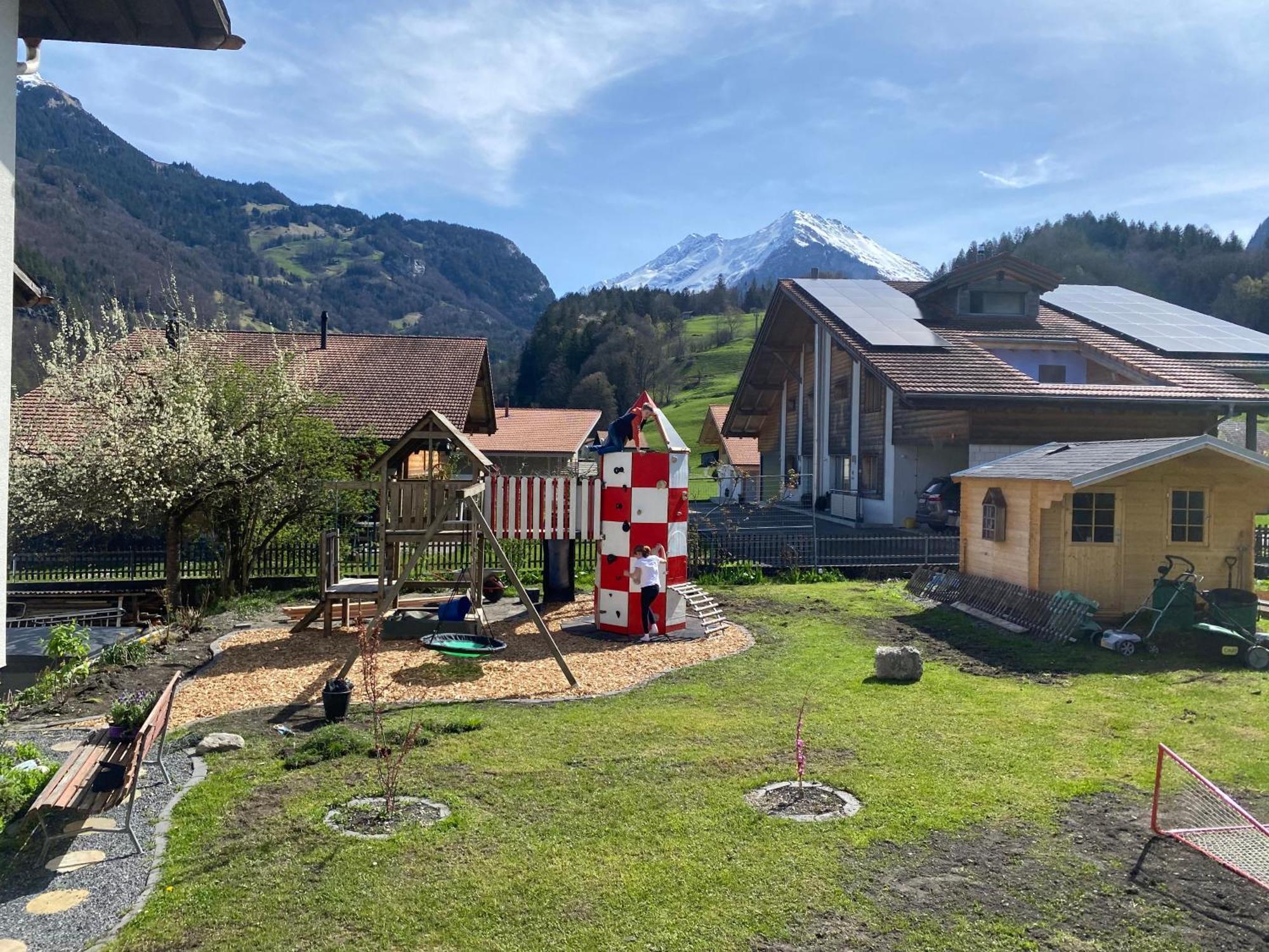 Spring Inn Apartments Meiringen Exteriér fotografie